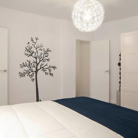 Moderno Apartamento En Plaza Merced مالقة المظهر الخارجي الصورة